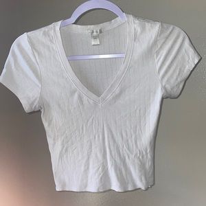 white & black crop top duo